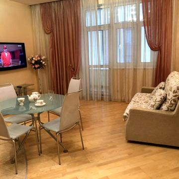Антоновича вул. (Горького), 72