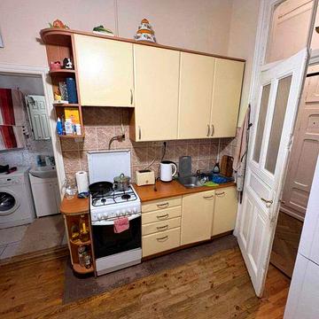 Продаж 2 кім. квартири по вул. Леонтовича