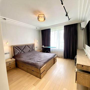 Продається квартира. ЖК Липки. Вул. Мазепи. 83 м². Шикарний ремонт. ЖК Липки