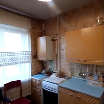 Великотирновська вул., 18