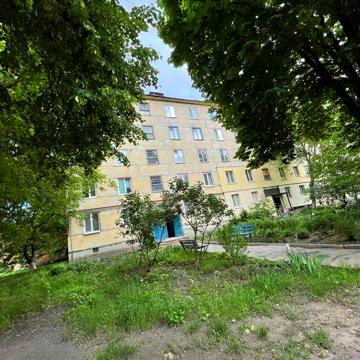 Продаж 2-кімнатної квартири з меблями та технікою
