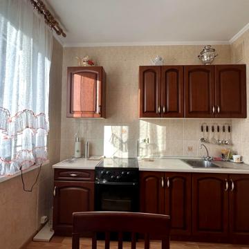 Європейського Союзу просп. (Правди), 6-А