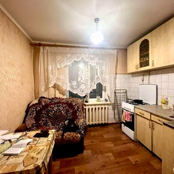 Академіка Корольова вул., 43/2