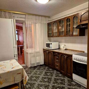 Володимира Івасюка просп. (Героїв Сталінграду), 20