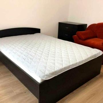 оренда 2к квартири на вул. Академіка Корольова 104/2