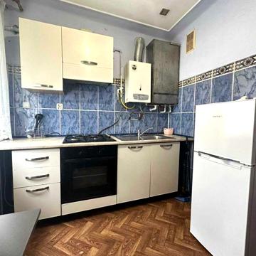 Здається затишна 2-кімнатна квартира на вулиці Золота, 32