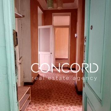 Продам 3-ну квартиру, Соломʼянський р-н. А. Антонова вул., 2/32 к8