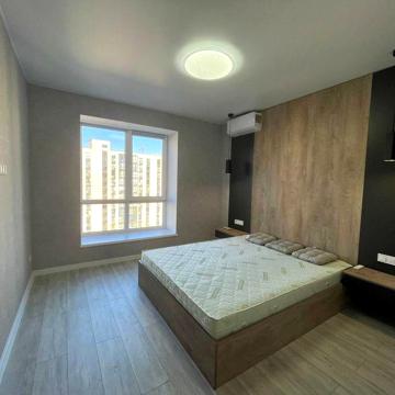 2к ЖК River Park, Набережная Победы 42/44, небольшая собачка обсуждает