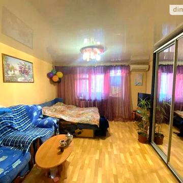 Продаж 3к Квартира Олександрійська вулиця