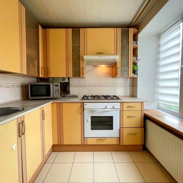 Простора 1-к квартира з АВТОНОМКОЮ та коміркою.Степана Бандери 69