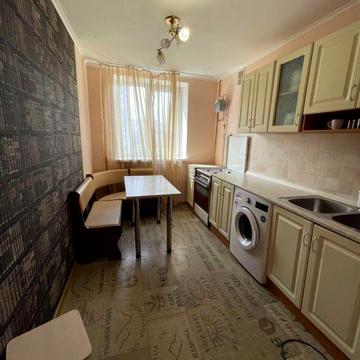 Сдам на Лето 4х ком.квартиру на Мира; р-н Библиотеки