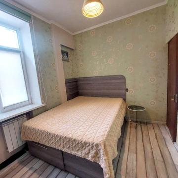 Максима Берлинського вул., 6
