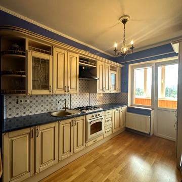 Лесі Українки вул., 6