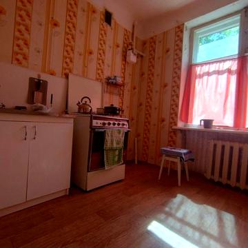 Сдам 2-х ком.кв-ру в центре,без мебели,район КЗ Глинка