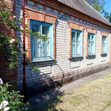 Продам або міняю на квартиру будинок