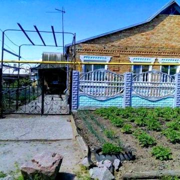 Продається будинок у відмінному стані, заходь та живи.