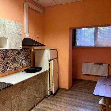 Продам цоколь з ремонтом. Житловий тариф на світло. Парк напроти