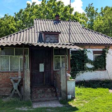 Здам в оренду будинок у селі за мінімальну плату