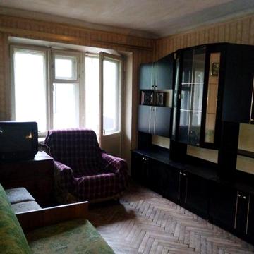 Продам квартиру по вул. Олени Теліги. Сирець. Поруч парк.  Без комісії