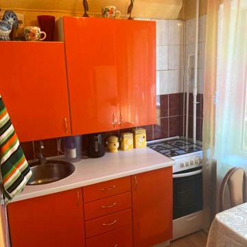 Продаж 1к квартири біля метро.