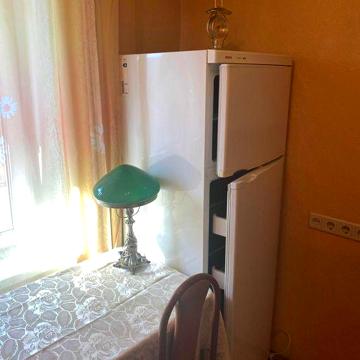 Продаж 1к квартири біля метро.