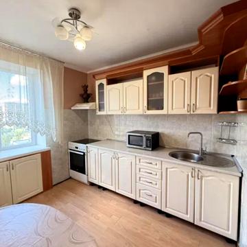 Оболонський просп., 49