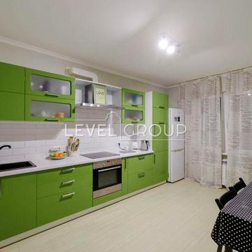 Продам простору 3кімн (93 м) кв-ру Урлівська 36 ст.м Позняки Осокорки