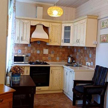 Продам 3к квартиру ст. метро Дарниця вул. Краківська 5. 1-ий поверх