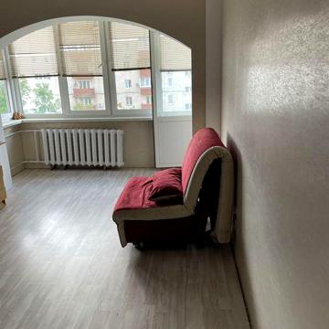 Сдается 2к квартира, метро Лесная