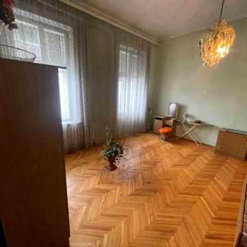 Продаж квартири в центрі Коломиї поблизу писанки