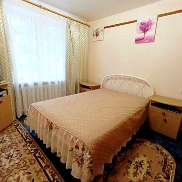 Оренда двокімнатної квартири на Виставці, о-тир- поліклініка #2