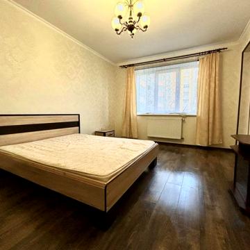 Здам в оренду, простору 1-кімнатну квартиру