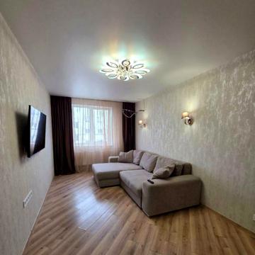 Миру вул., 53