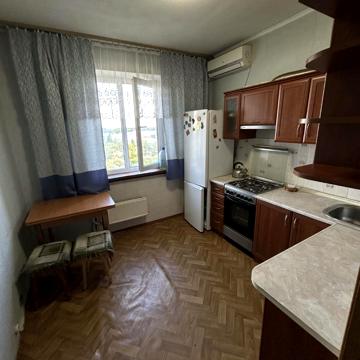 Миколи Закревського вул., 85