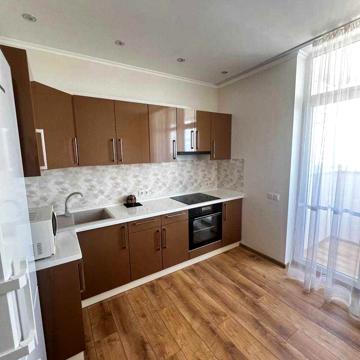 Сімї Кульженків вул. (Петра Дегтяренка), 31-Б