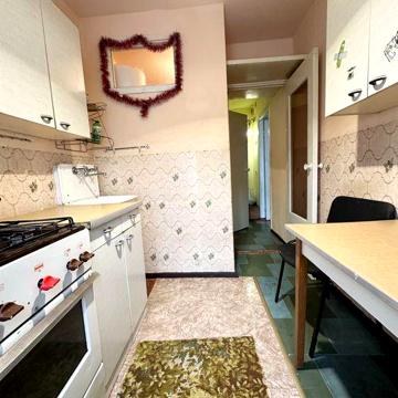 Здаеться 1 кімнатна, вул. Коробова( червоний камінь) ж м Покровський