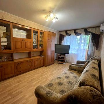Продам 2-к квартиру на вул. Харківське шосе 160а