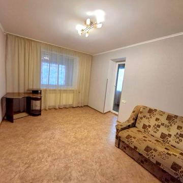 Сдам 2к Титова Строителей, 19а в доме газ. тітова будівників