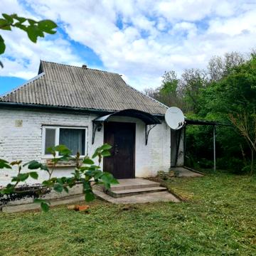 Будинок в селі Шкарівка