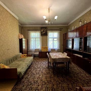 ТЕРМІНОВО  !  Продаж 1/2 будинку, по  Маяковського р-н 12 школи.