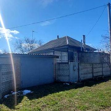 Продається будинок в житловому стані з земельною ділянкою у м. Конотоп