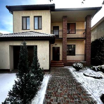 Ваш идеальный дом уже ждёт Вас ! Центральная часть Мельниц .