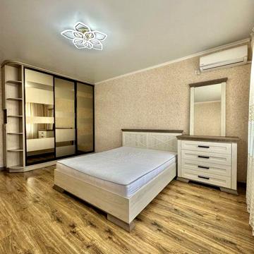 Здам 2х кімнатну простору 74кв.м квартиру у новобудові ЖК Домашній