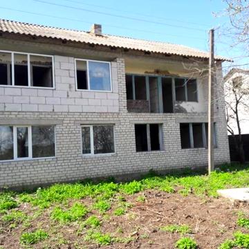 Продам будинок в селі Ставки Радомишльського рн всі питання за тел