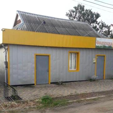 Будинок з земельною ділянкою