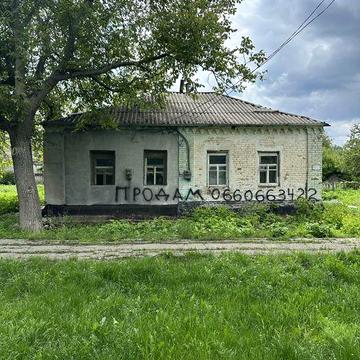 Продам будинок і земеньні ділянки