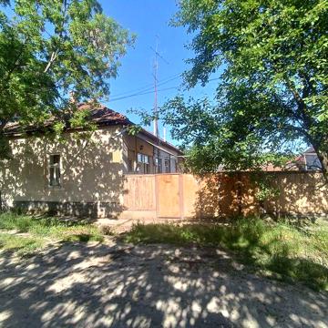ПРОДАЖ 5 кімнатн будинку на дві половини біля центру, 134 кв.м., 8 сот