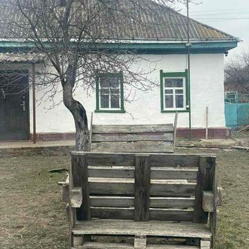 Будинок на продаж. Заходь та живи.