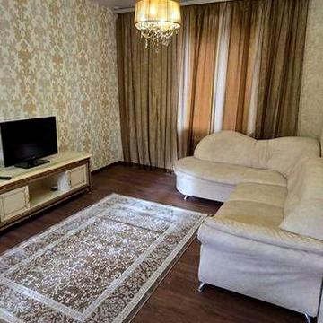 Окремий будинок поблизу центра