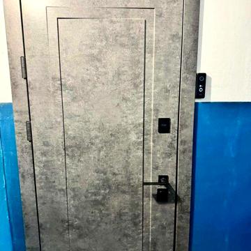 Продам квартиру з меблями можливо без меблів та техніки